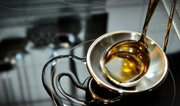 Нужно ли масло хранить масло в холодильнике: объяснение «на пальцах»