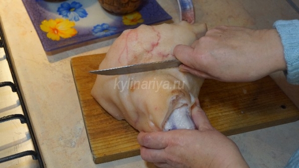 Свиные рульки, запечённые в фольге в духовке. — рецепт с фото