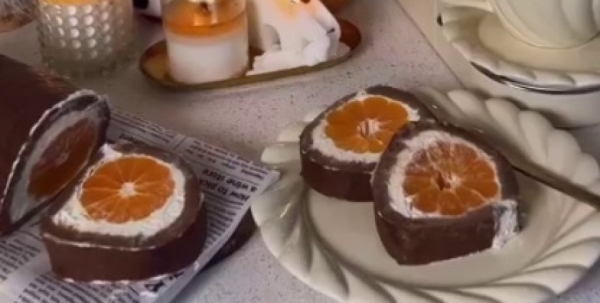 Рулет с мандаринами без выпечки: рецепт простого десерта с новогодним вкусом