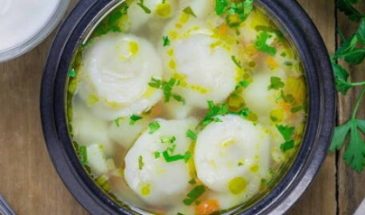 Суп с клецками на курином бульоне