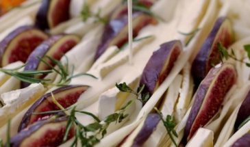 Сморщенный пирог с инжиром и камамбером: простой рецепт удивительной выпечки (видео)