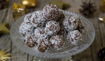 Рецепт пирожного из детства: свежие «каштанчики», которые тают во рту (видео)