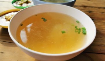 Возможно, вы этого не знали: почему при варке бульона мясо не стоит класть в холодную воду