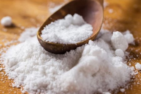 Врачи сообщили опасные последствия переизбытка соли в организме человека