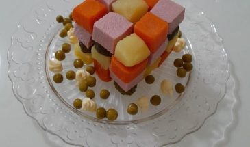 Рецепт: Новогодняя закуска «Кубик Оливье» — Идеи украшения новогодних блюд + идея заданий для адвент-календаря.