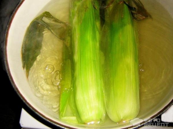 Рецепт: Кукуруза вареная - в листьях