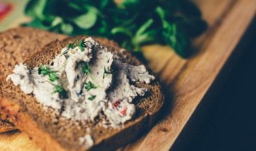 Приготовите за 5 минут: самая вкусная намазка из яиц – сохраните этот гениальный рецепт