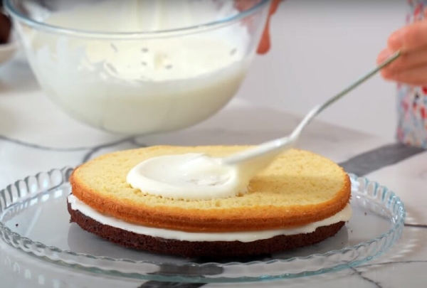 Нереально вкусный торт «Кучерявый мальчик». Рецепт за 30 минут без миксера.