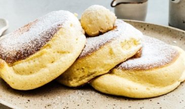 Самые пышные блинчики к завтраку: простой рецепт вкуснейшего лакомства