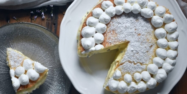 Роскошный десерт из простых ингредиентов: простой рецепт торта «Шантильи»