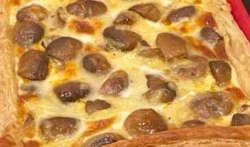 Киш с курицей и грибами: рецепт вкусного заливного пирога (видео)