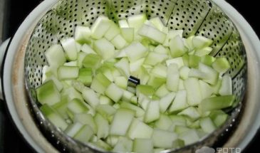 Рецепт: Салат с паровыми кабачками — хит осеннего сезона