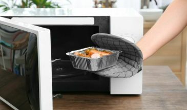 Врач назвала продукты, которые опасно разогревать на следующий день