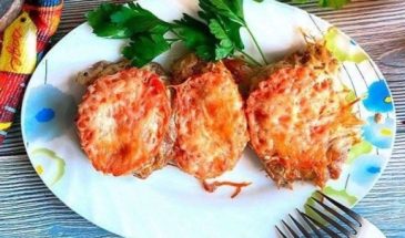 Стейки из свинины с сыром и помидорами: рецепт сытного мясного блюда в духовке