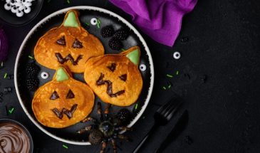 Панкейки на Хэллоуин – с ними привычный завтрак превратится в веселье
