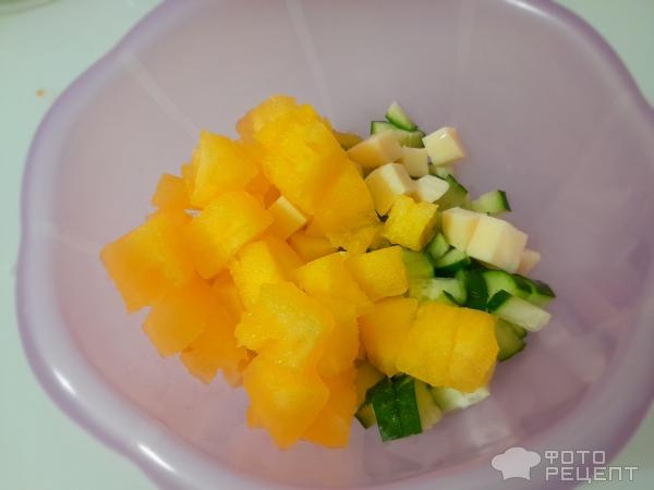 Рецепт: Салат из арбуза и сыра - Необыкновенно вкусное сочетание желтого арбуза с твердым сыром