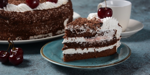 Торт «Черный лес»: рецепт вкуснейшего десерта из Германии