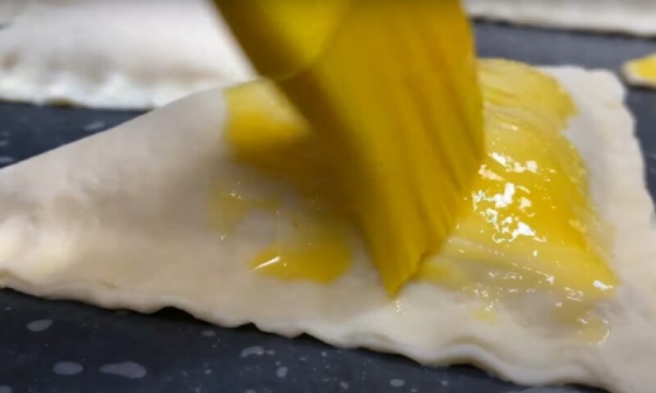 Хачапури из слоеного теста с сыром. Как приготовить грузинские Пеновани