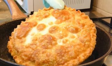 Мука и кипяток. Такое приготовление лепешек вы точно не видели: сочная и вкусная начинка