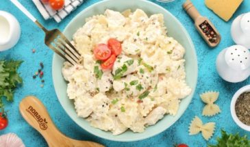 Фарфалле с курицей в сливочном соусе