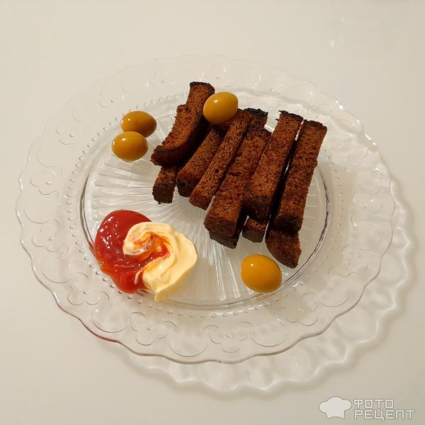 Рецепт: Ржаные гренки — Простая закуска, гренки-сухарики, жаренные в растительном масле.