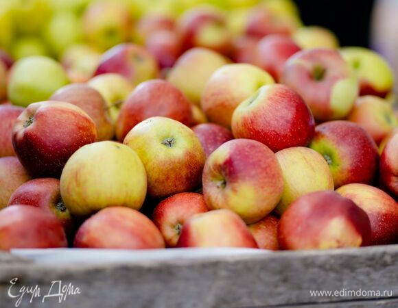 Подальше от картошки и в опилках: как хранить яблоки зимой?