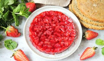 Клубничное компоте для торта