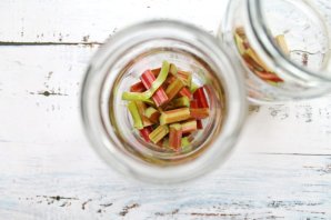 Компот из ревеня и клубники на зиму