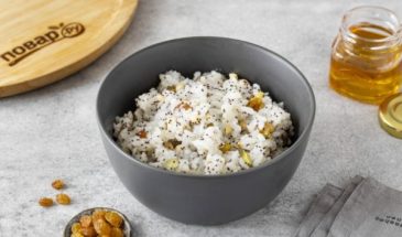 Кутья из риса с изюмом и медом