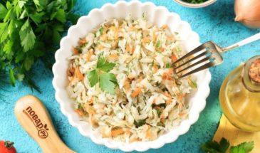 Квашеная капуста с растительным маслом и луком