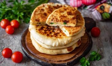 Лепешки с сыром на кефире на сковороде