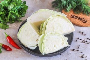 Маринованная капуста крупными кусками со свеклой