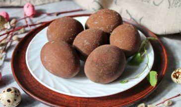 Мерцающие яйца в вине на Пасху