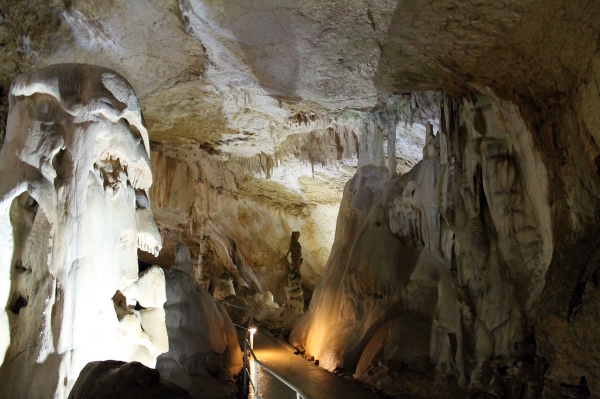 Достопримечательности Крыма – мраморные пещеры