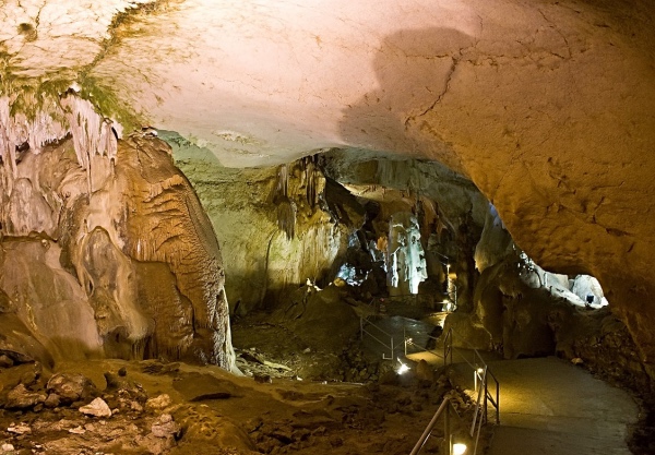 Крым – мраморные пещеры