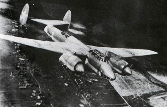 Советский бомбардировщик Пе-2, 1944