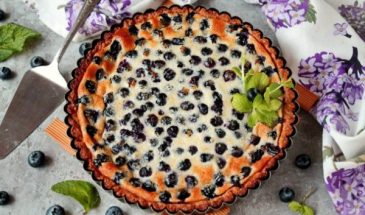 Песочный пирог с голубикой