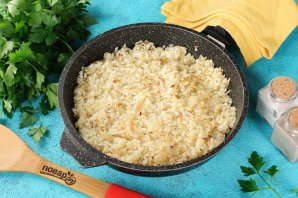 Рис с луком на гарнир