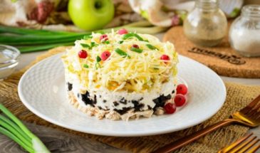 Салат «Сказка» с черносливом
