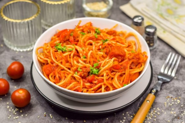 Спагетти «Четыре помидора»