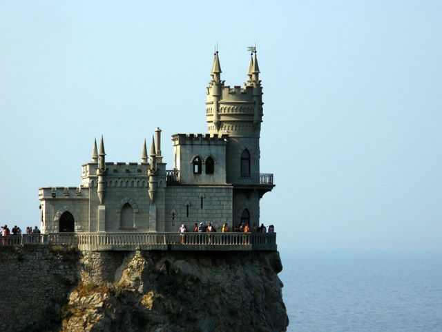 Чарующая достопримечательность Крыма - Ласточкино гнездо