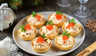 Тарталетки с печенью трески, яйцом и сыром