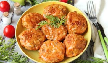 Тефтели с гречкой на сковороде