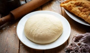 Тесто для чебуреков на минералке