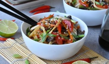 Удон с говядиной в устричном соусе