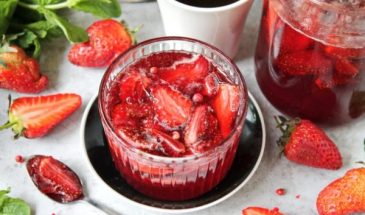 Варенье из клубники с розовым перцем