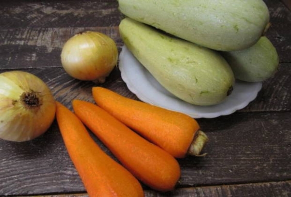 Кабачковая икра с морковью и луком на зиму