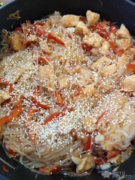 Рецепт: Фунчоза с курицей - Быстрый рецепт
